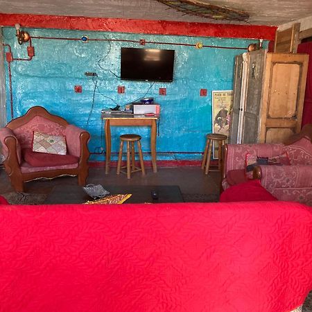 Hostal Buena Vista Сан Антонио Екстериор снимка